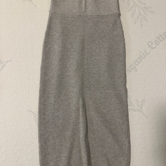Gray Ribbed Knit Skirt - Picture 1 of 2
